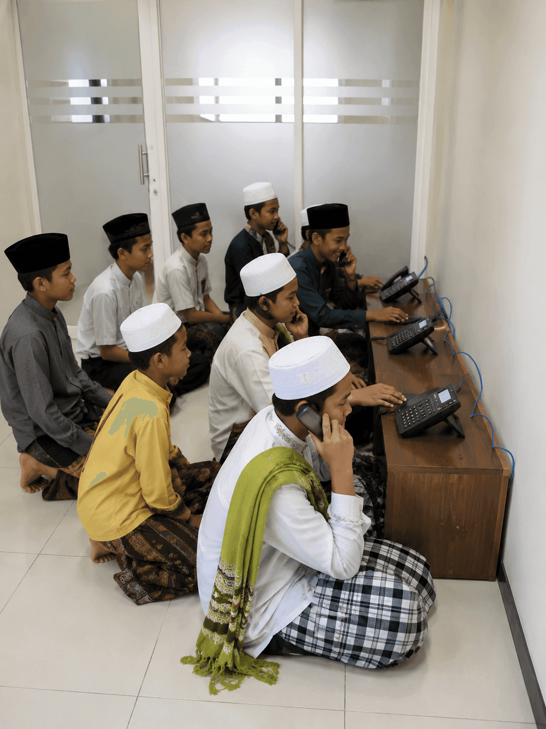Video call pesantren antara santri dan orang tua